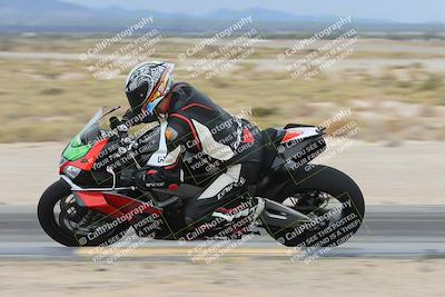 media/Nov-15-2025-Race Pace (Sat) [[8de605a2d8]]/Verified Riders/Turn 9 Inside (950am)/